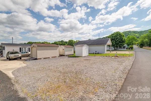 73 Polka Lane, Waynesville, NC 28785