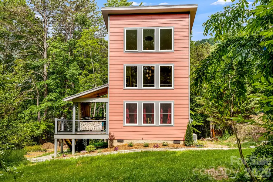 14 Locust Street, Black Mountain, NC 28711 - #3