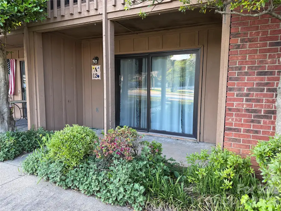 427 6th Avenue W #A-12, Hendersonville, NC 28739 - #2