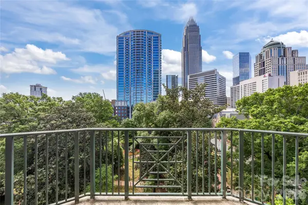 300 W 5th Street #809, Charlotte, NC 28202