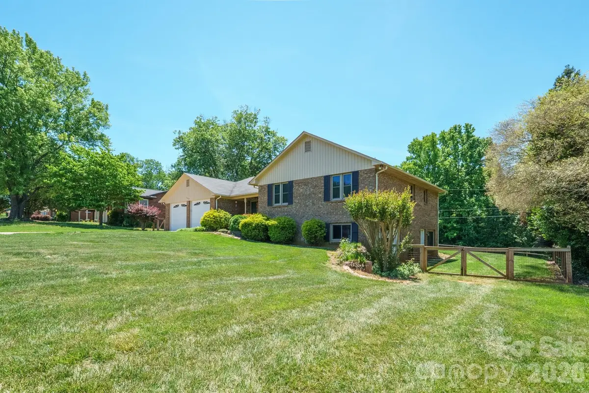 725 Sunridge Drive #18, Lincolnton, NC 28092 - #1