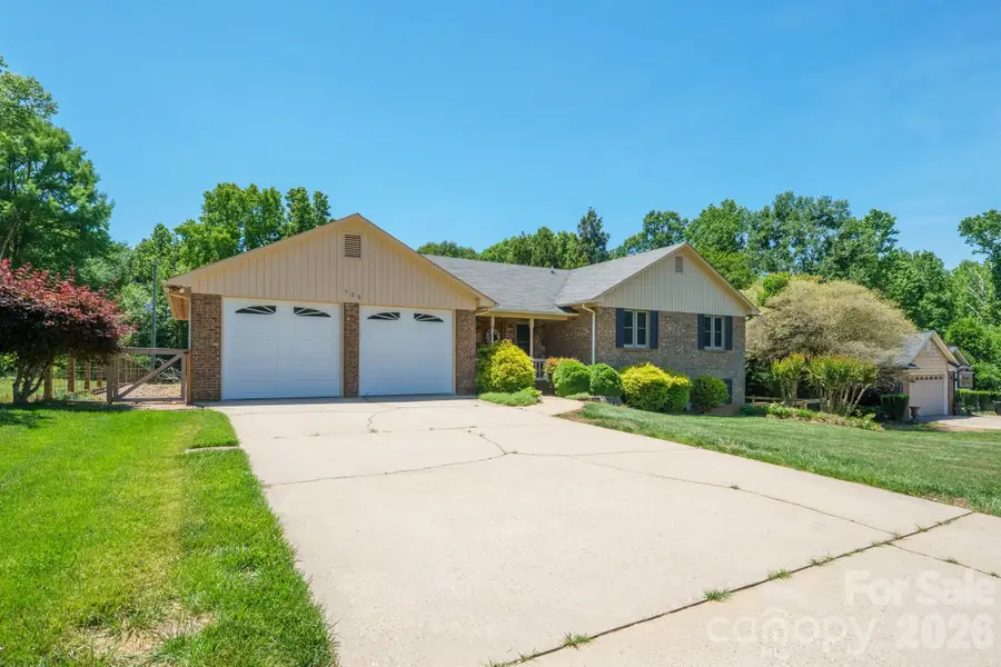 725 Sunridge Drive #18, Lincolnton, NC 28092 - #3