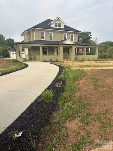 201 E First Street, Lowell, NC 28098