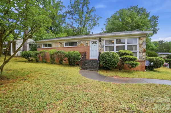 6239 Netherwood Drive, Charlotte, NC 28210