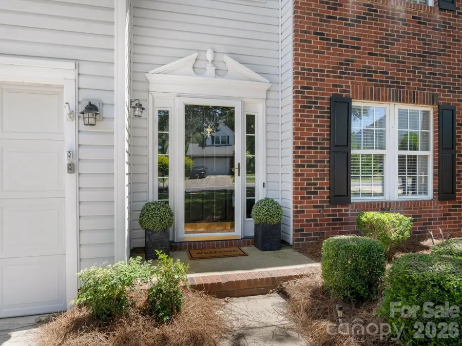 6208 Harburn Forest Drive, Charlotte, NC 28269 - #2