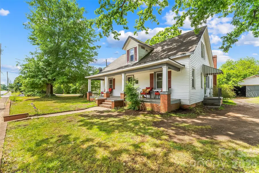 137 12th Street Nw, Hickory, NC 28601 - #2