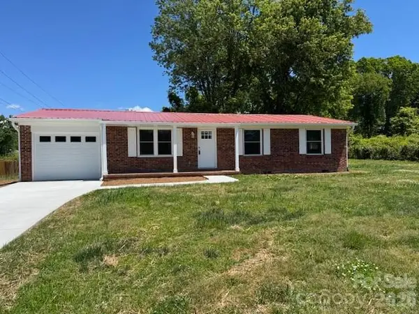 287 Duncan Road, Flat Rock, NC 28731