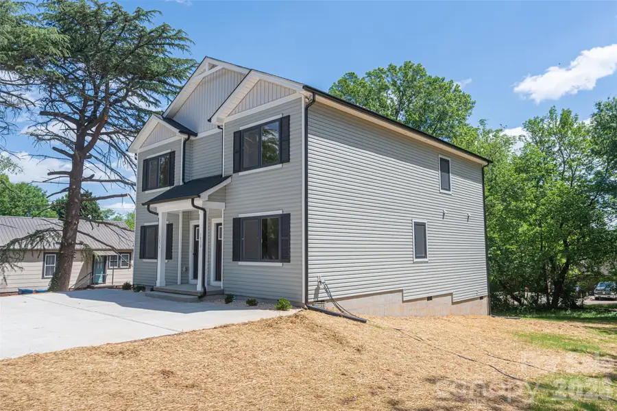 1036 12th Street Ne, Hickory, NC 28601 - #3
