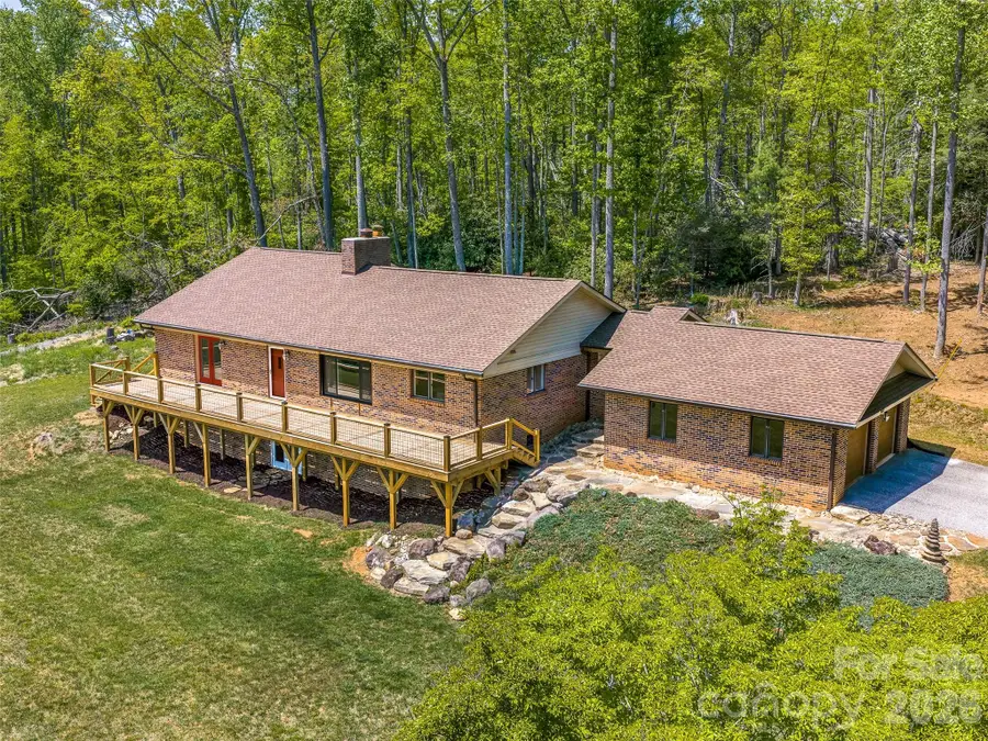 195 Red Bird Road, Spruce Pine, NC 28777 - #2