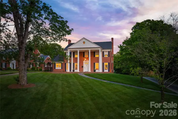 319 W Union Street, Morganton, NC 28655