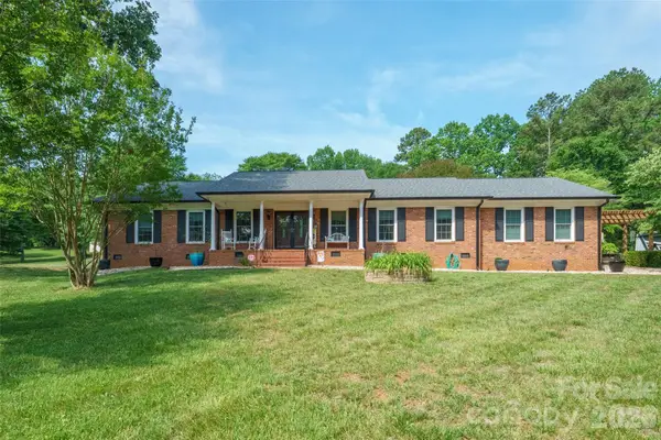 435 W Central Avenue, Mount Holly, NC 28120