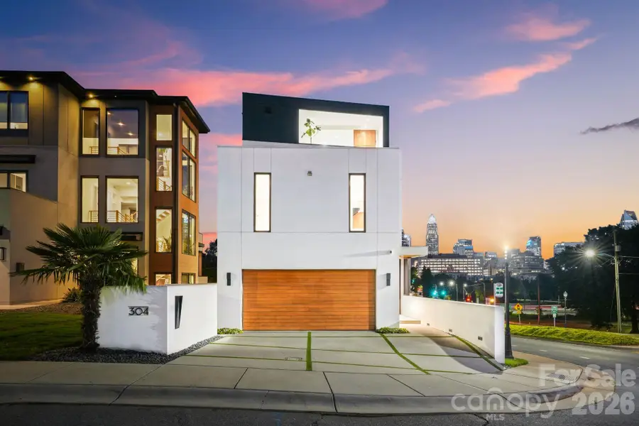 304 Frazier Avenue, Charlotte, NC 28216 - #2