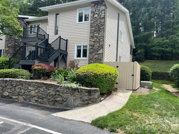 610 Britton Creek Drive, Hendersonville, NC 28791