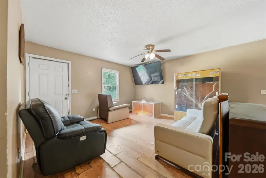 1006 Perkins Place, Lenoir, NC 28645 - #3