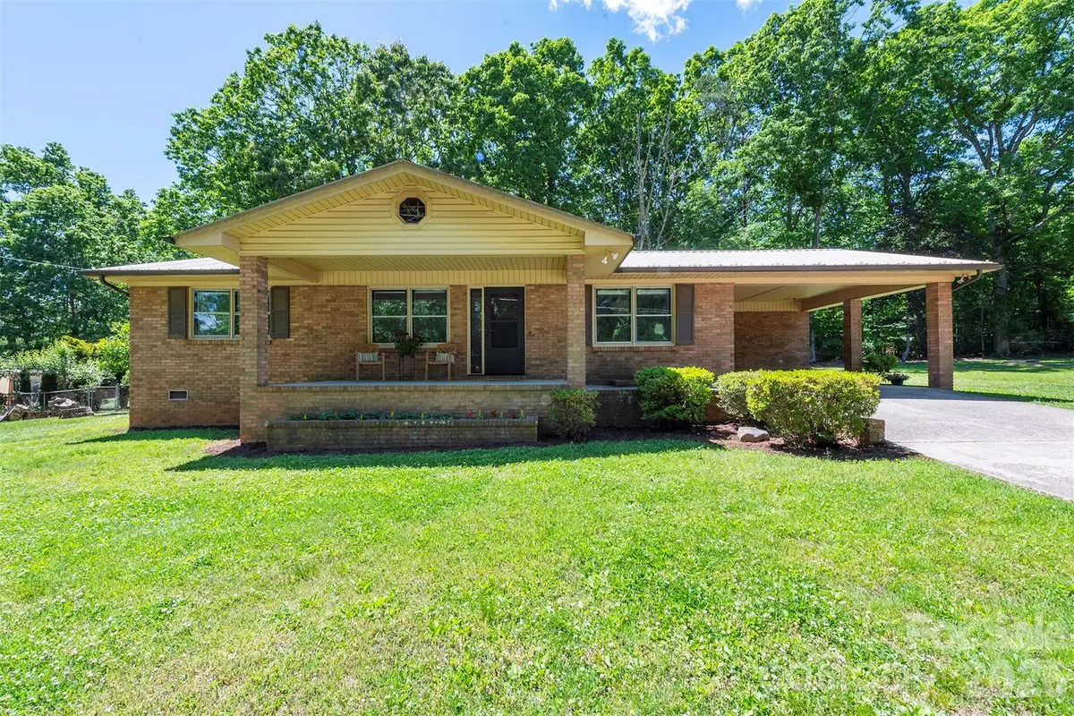34 Goldmont Street, Black Mountain, NC 28711 - #1