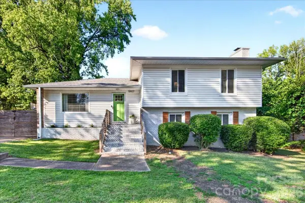 5907 Bluebonnet Road, Charlotte, NC 28212