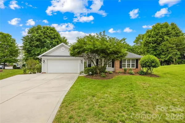 124 Huckleberry Lane, Mount Holly, NC 28120