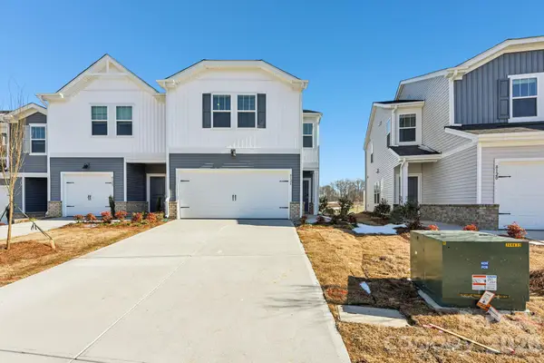 9036 Foggy Brook Loop, Charlotte, NC 28216
