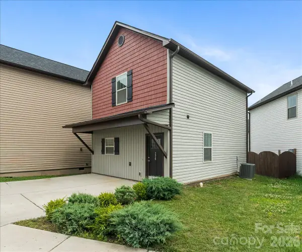 226 Cardwell Lane, Fletcher, NC 28732