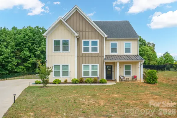 3774 Old Village Drive, Maiden, NC 28650