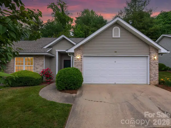 88 Wiltshire Circle, Fletcher, NC 28732
