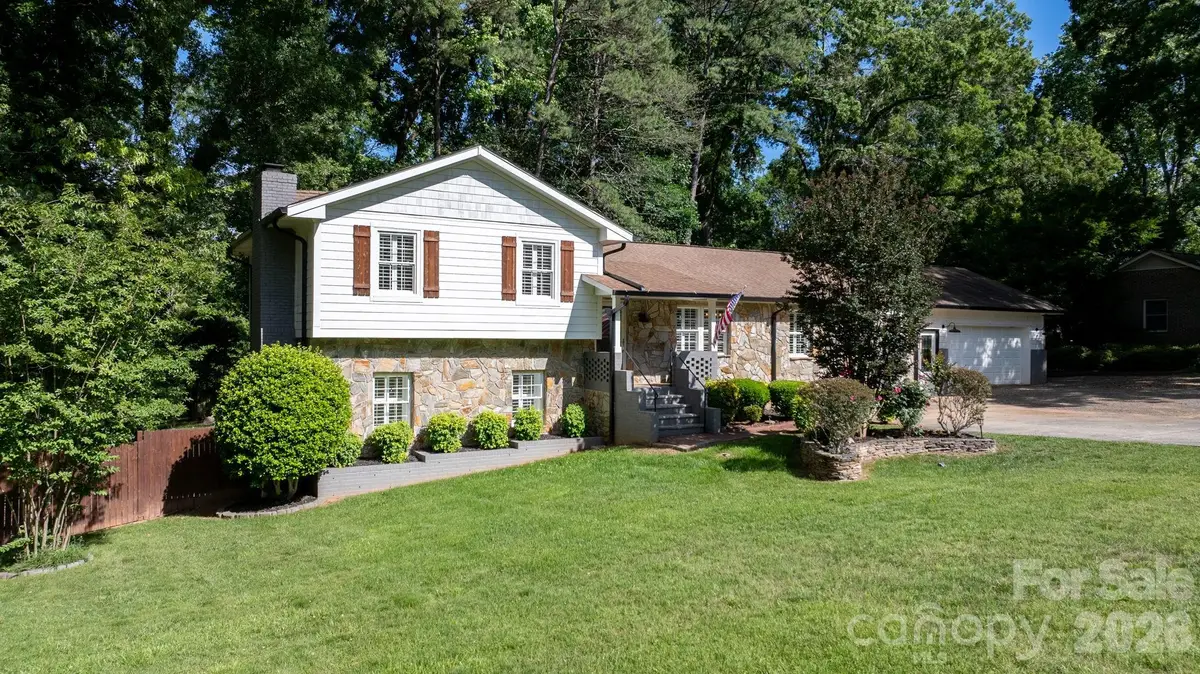 14214 Honeysuckle Ridge Drive, Matthews, NC 28105 - #1