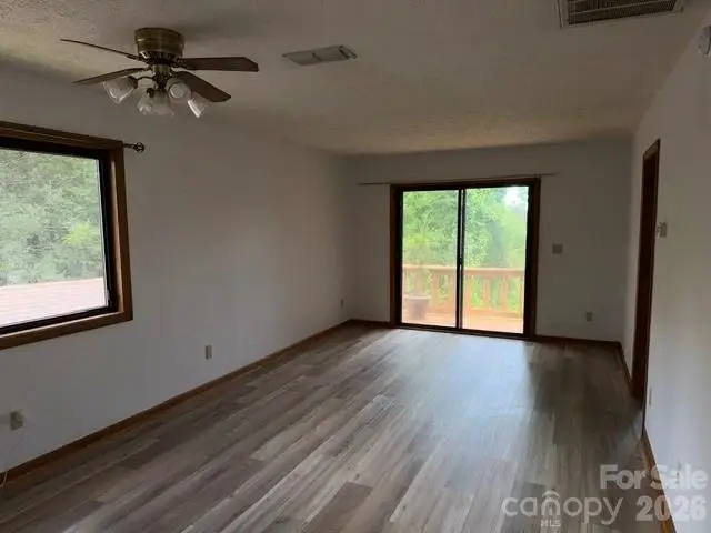 581 Courtwood Lane #6, Hendersonville, NC 28739 - #2