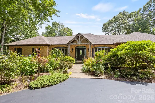 163 Old Poplar Lane, Flat Rock, NC 28731