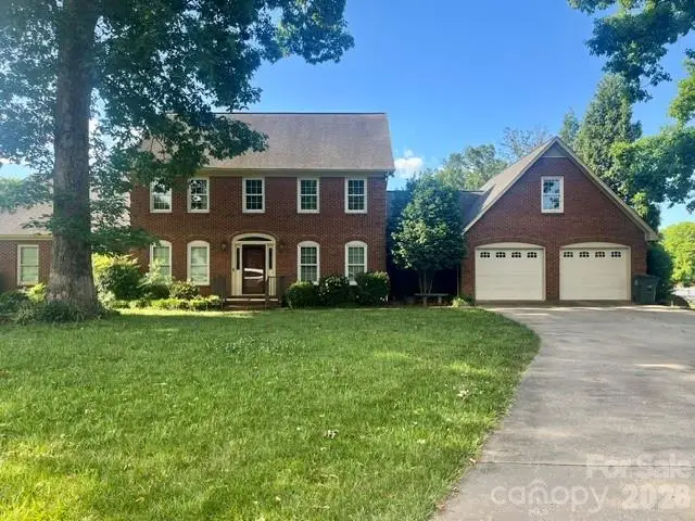 411 8th Street Sw, Conover, NC 28613 - #1