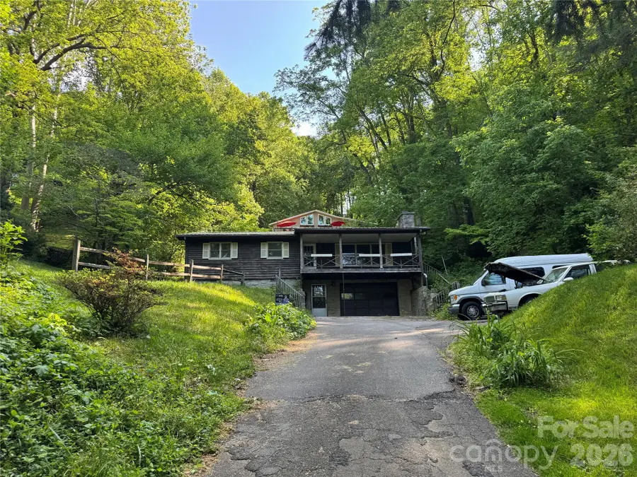 814 Mountain View Drive, Maggie Valley, NC 28751 - #2