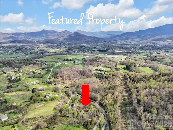 676 Cathey Cove Road, Waynesville, NC 28786
