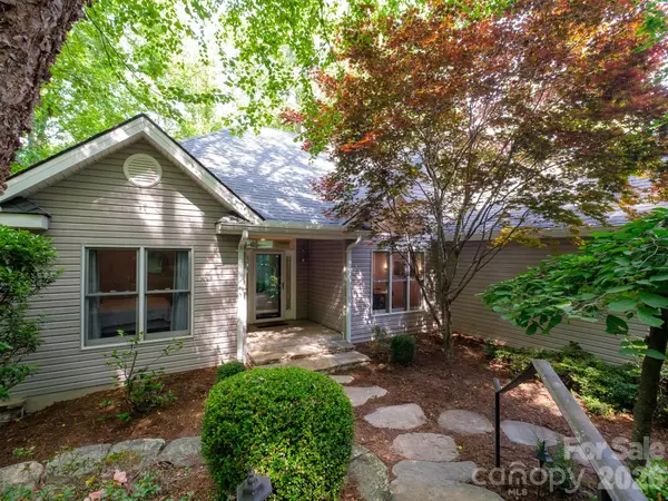 30 Cherokee Trail, Fletcher, NC 28732