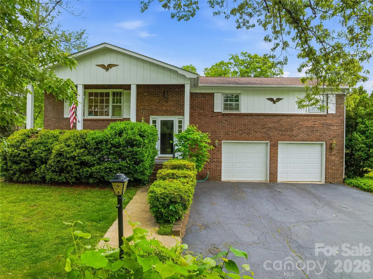 208 Applecross Lane, Hendersonville, NC 28791 - #1