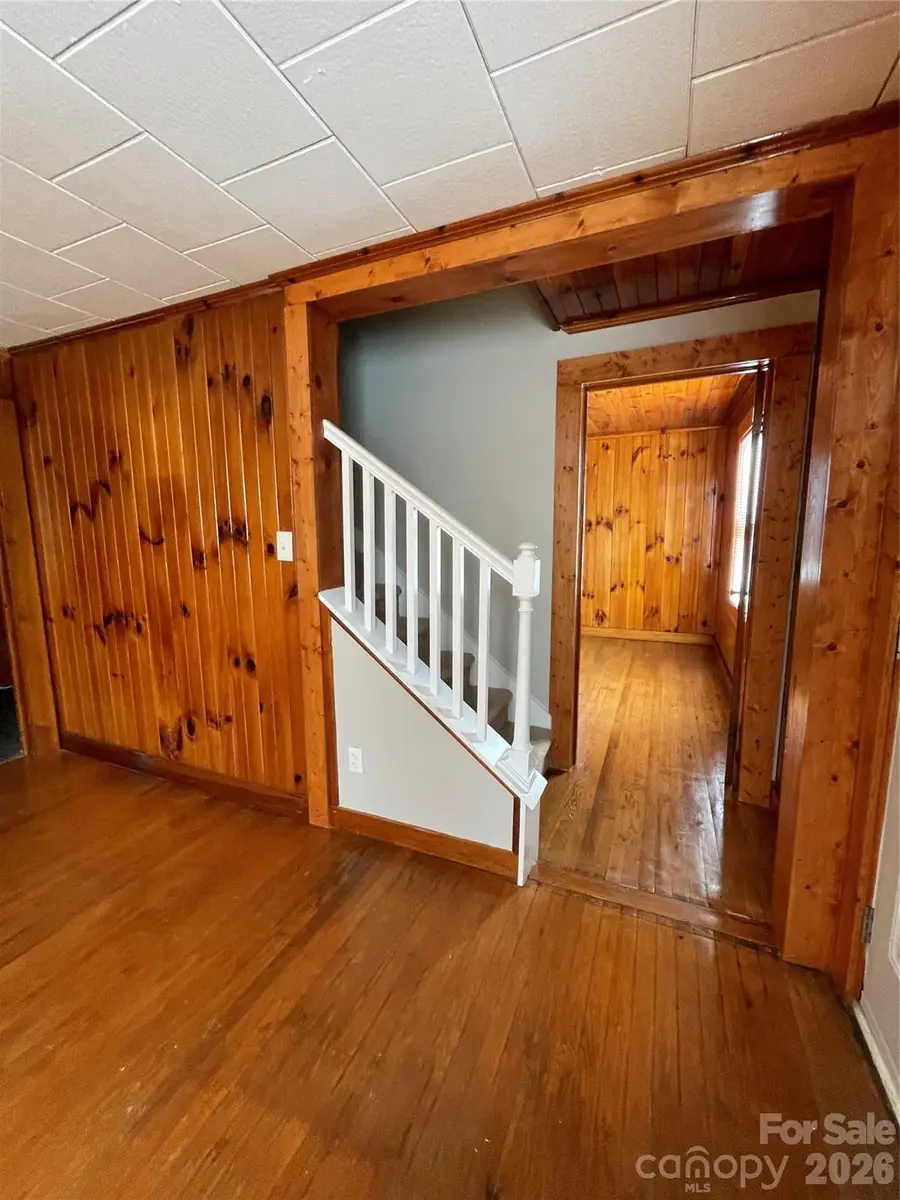 3544 6th Street Drive Nw, Hickory, NC 28601 - #3