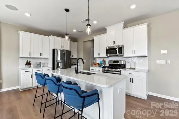 17118 Walker Wylie Drive, Charlotte, NC 28278