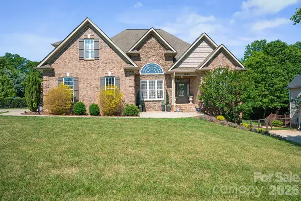 1890 Waterbury Court, Hickory, NC 28602