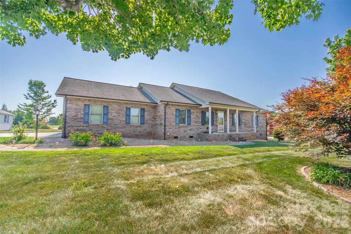 151 Meadow Oaks Drive, Statesville, NC 28625 - #1