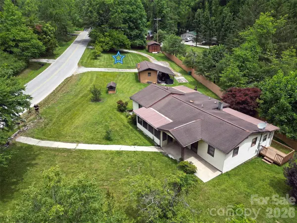 22 Mcminn Road, Hendersonville, NC 28792