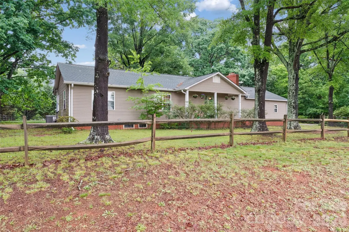 170 Scotts Creek Road, Statesville, NC 28625 - #1