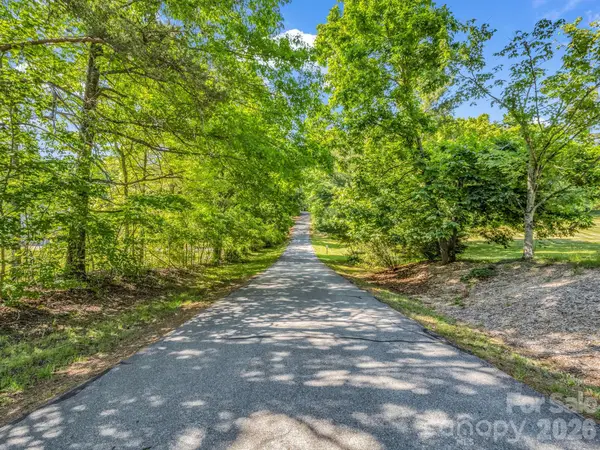 99999 Sedgewood Court, Fairview, NC 28730