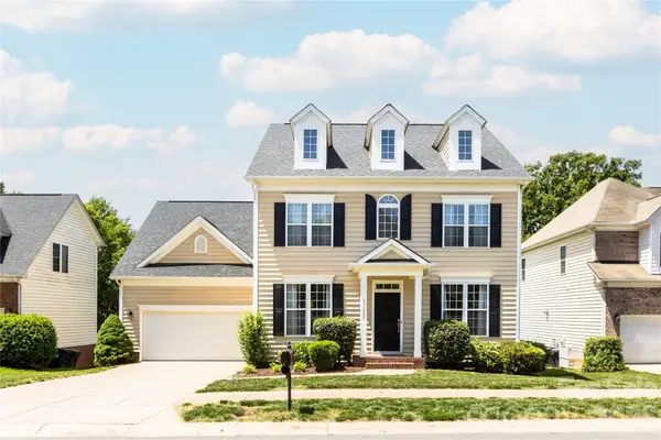 17233 Knoxwood Drive, Huntersville, NC 28078