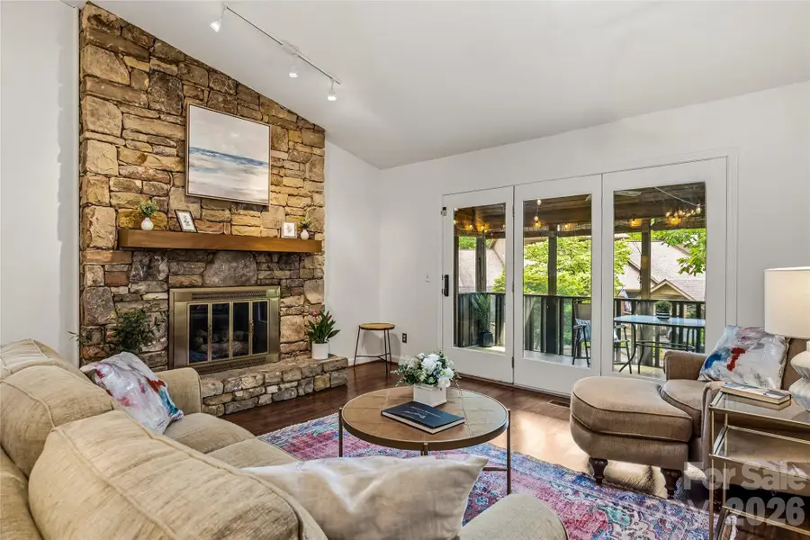 205 N Scarlet Oak Lane, Hendersonville, NC 28791 - #2