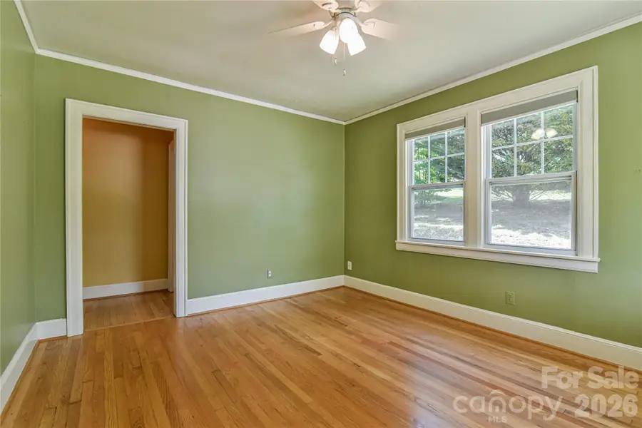 101 E Skyland Circle, Asheville, NC 28804 - #2