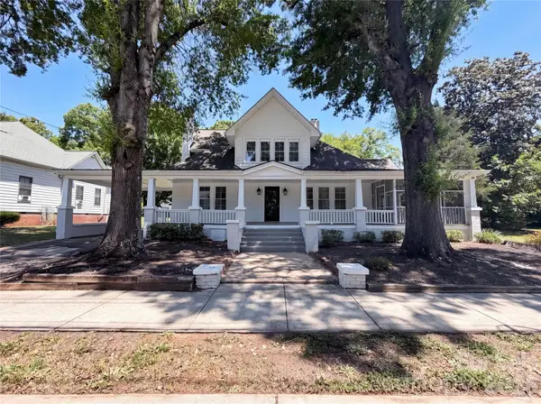 329 W Mclelland Avenue, Mooresville, NC 28115