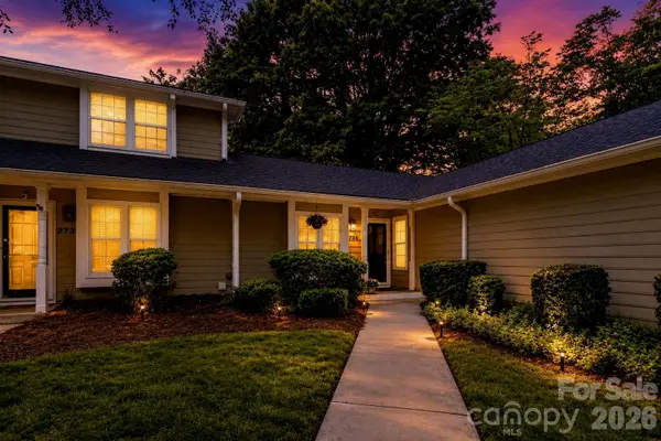 2734 Tiergarten Lane, Charlotte, NC 28210