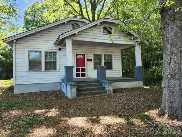 209 W 1st Street, Lowell, NC 28098