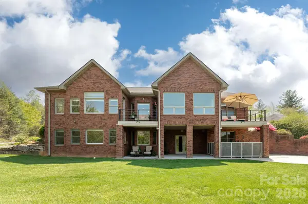 28 Tudor Crescent Court, Hendersonville, NC 28739