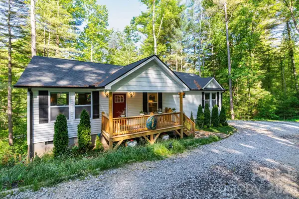 30 Edmond Woods Place, Fairview, NC 28730