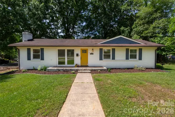 4300 Dowling Drive, Charlotte, NC 28205