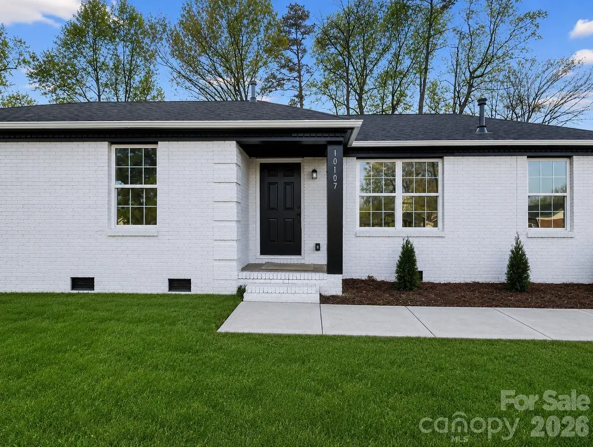 10107 Clairemore Place, Charlotte, NC 28216 - #1
